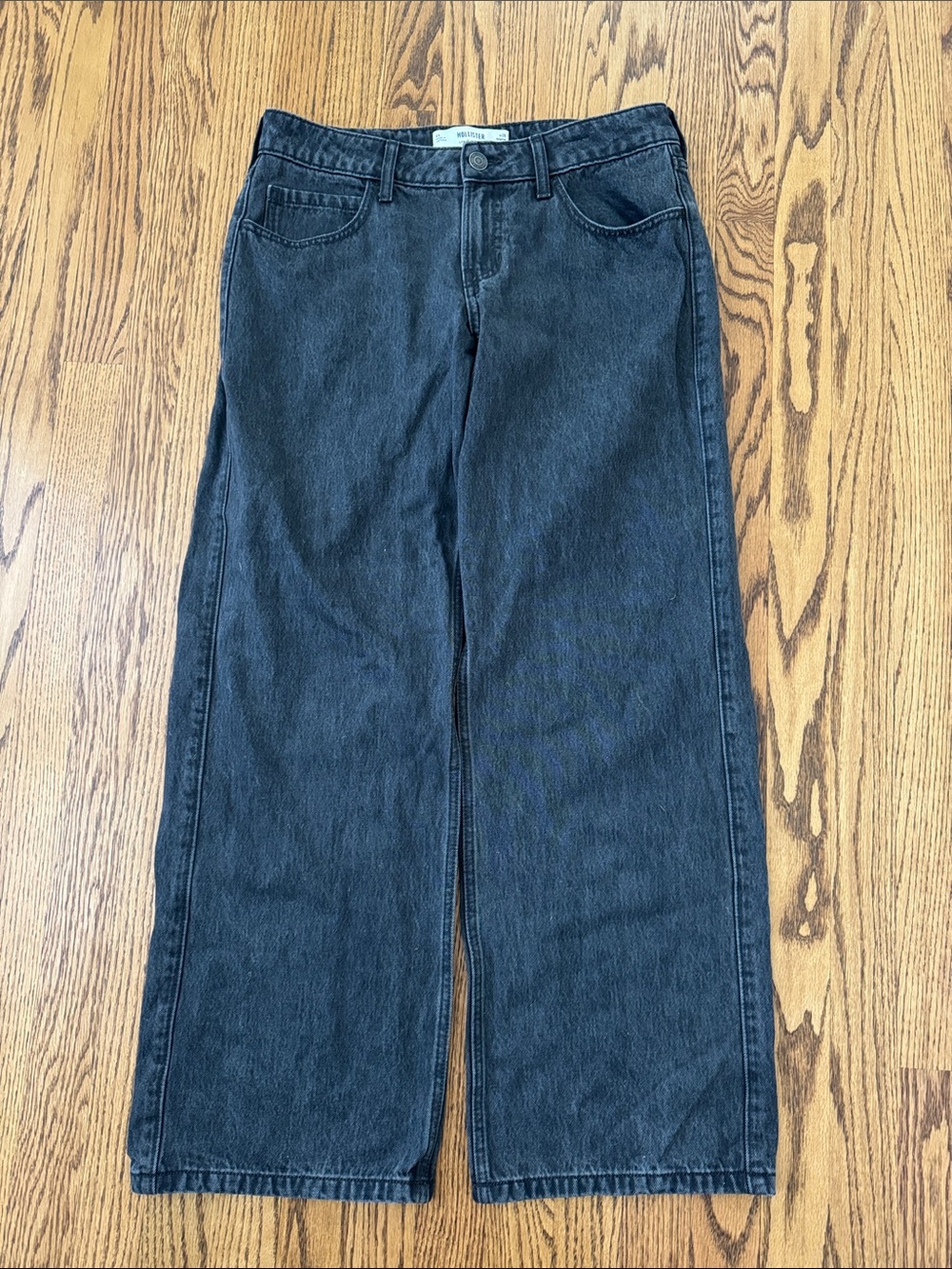 Hollister Low-Rise Baggy Jeans